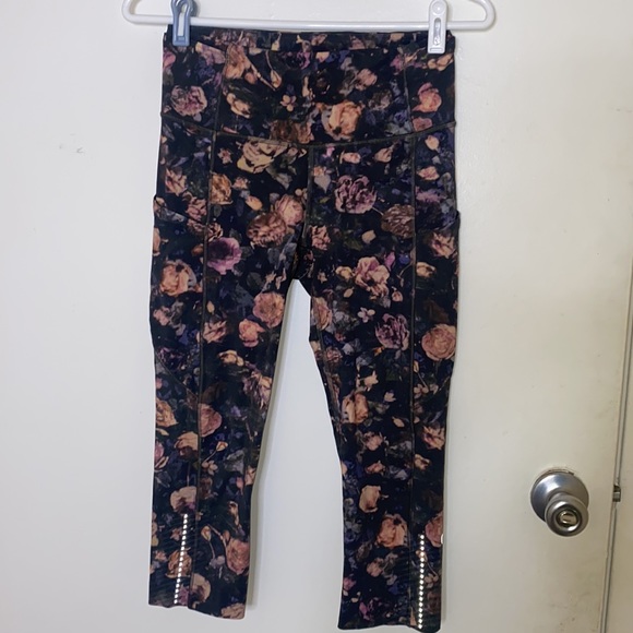 Lululemon Fast & Free Crop II *Nulux 19" - Picture 3 of 6